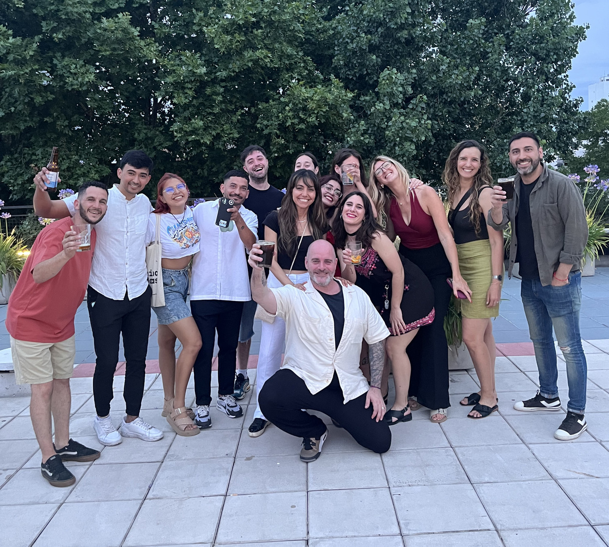 El equipo de La Maquinita en uno de los patios del cowork